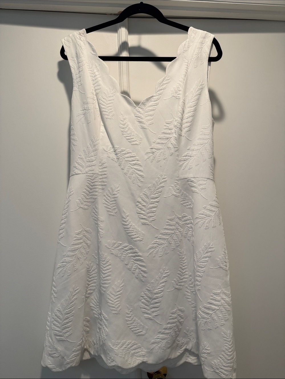 Lilly Pulitzer White scalloped V-Neck Midi Dress